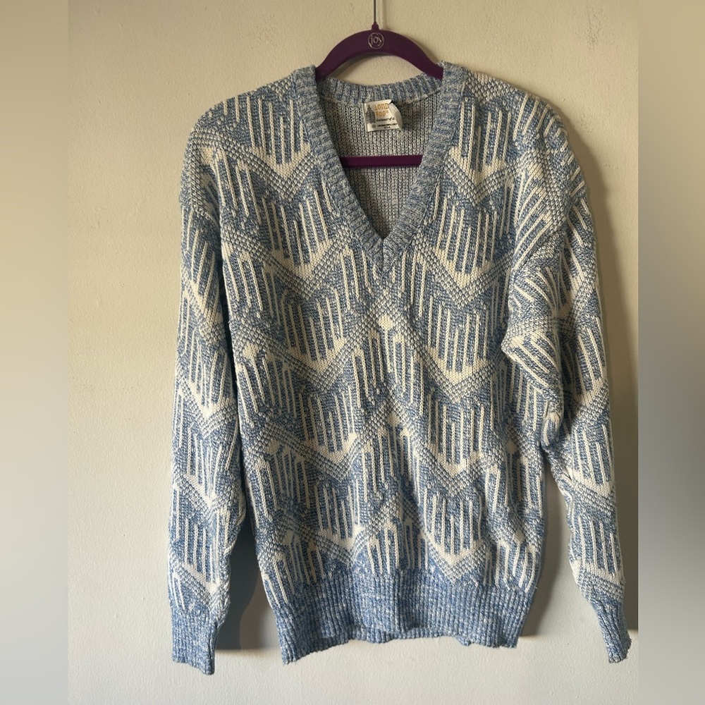 Vintage London Fog Blue and Cream V-Neck Sweater